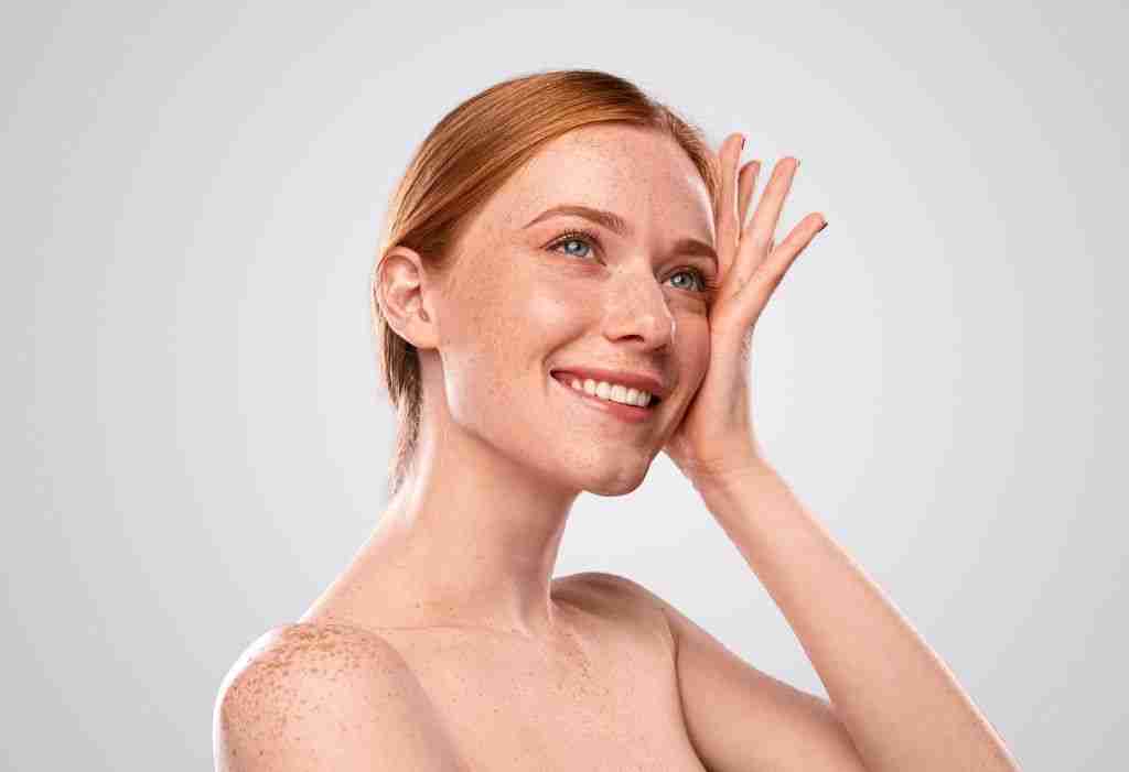 Exploring the Key Differences Between Chemical Peels and HydraFacials