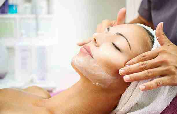 Learn, Grow, Succeed: The Promise of Facial Training Courses.