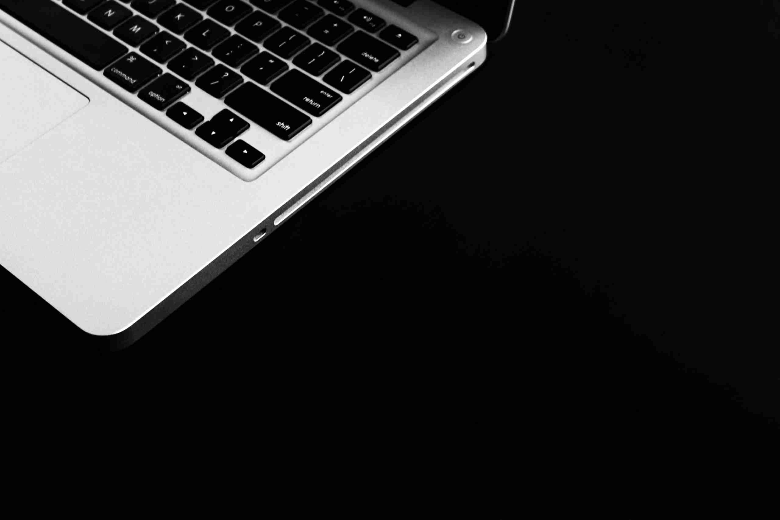 How Insurance Advisors Help Businesses Navigate the Complexities of Cyber Insurance