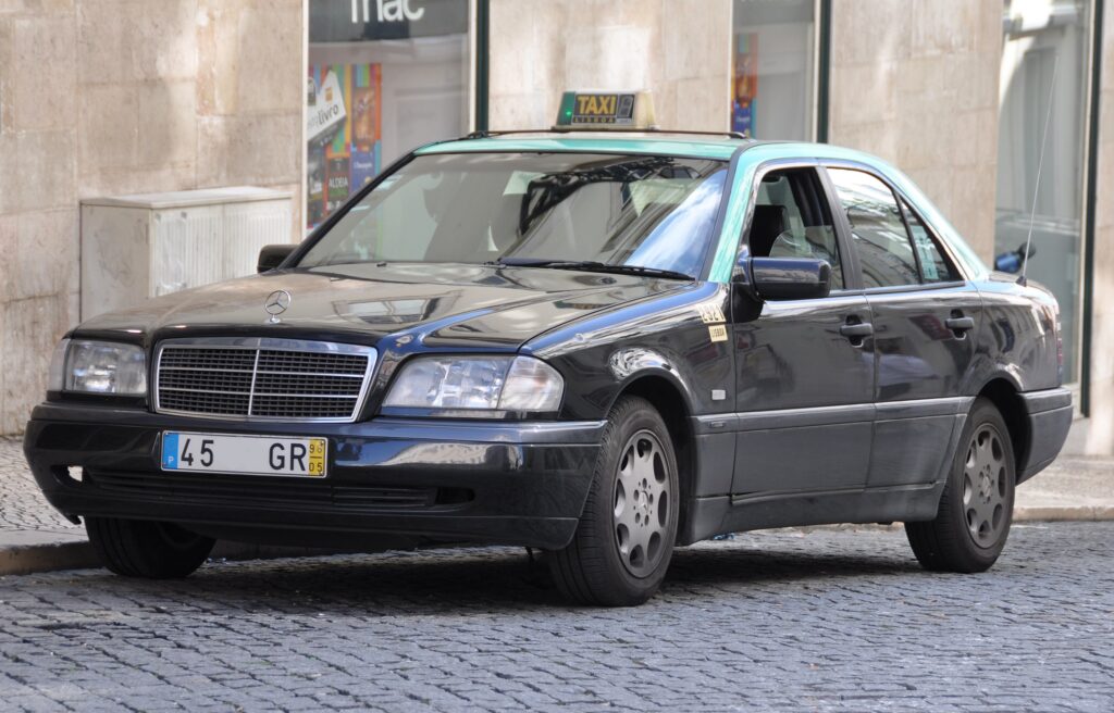 The Best Airport Taxi Services: Navigating London and Lisbon with Ease