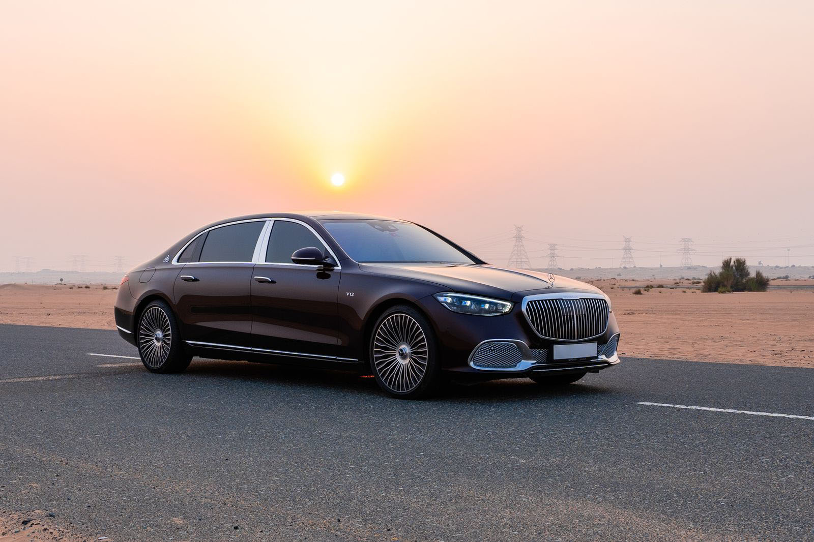 Top Luxury Car Rental Services in Dubai: What to Know Before You Book