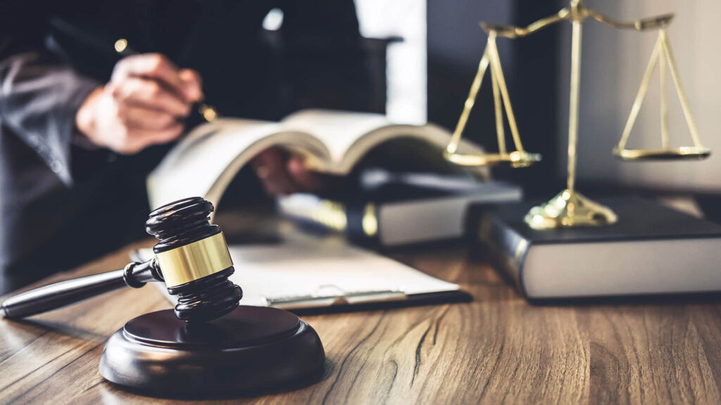 How Lawyers in Dubai Navigate UAE Labor Laws for Employers