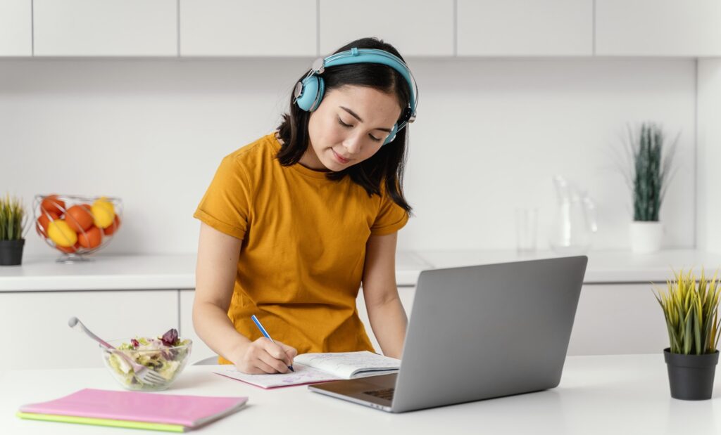 Top 10 Most Demanding Courses to Pursue in 2024