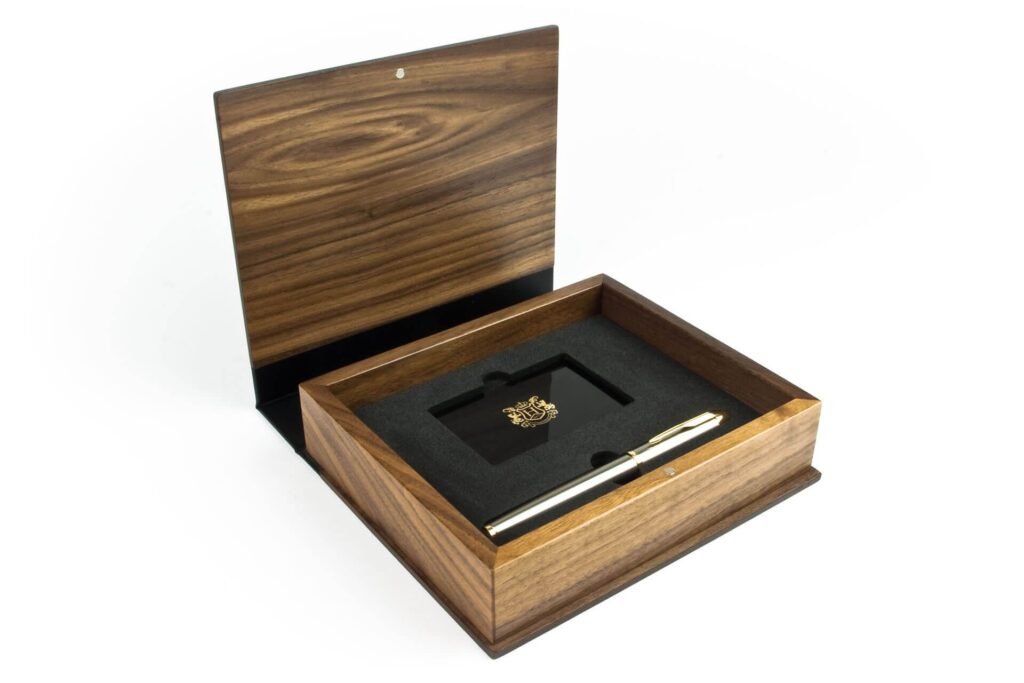 The Elegance of Presentation Boxes: Enhancing Gifting Experiences