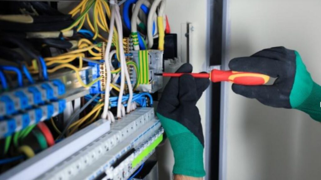 Need a Commercial Electrician in Austin? Here’s What You can Do!