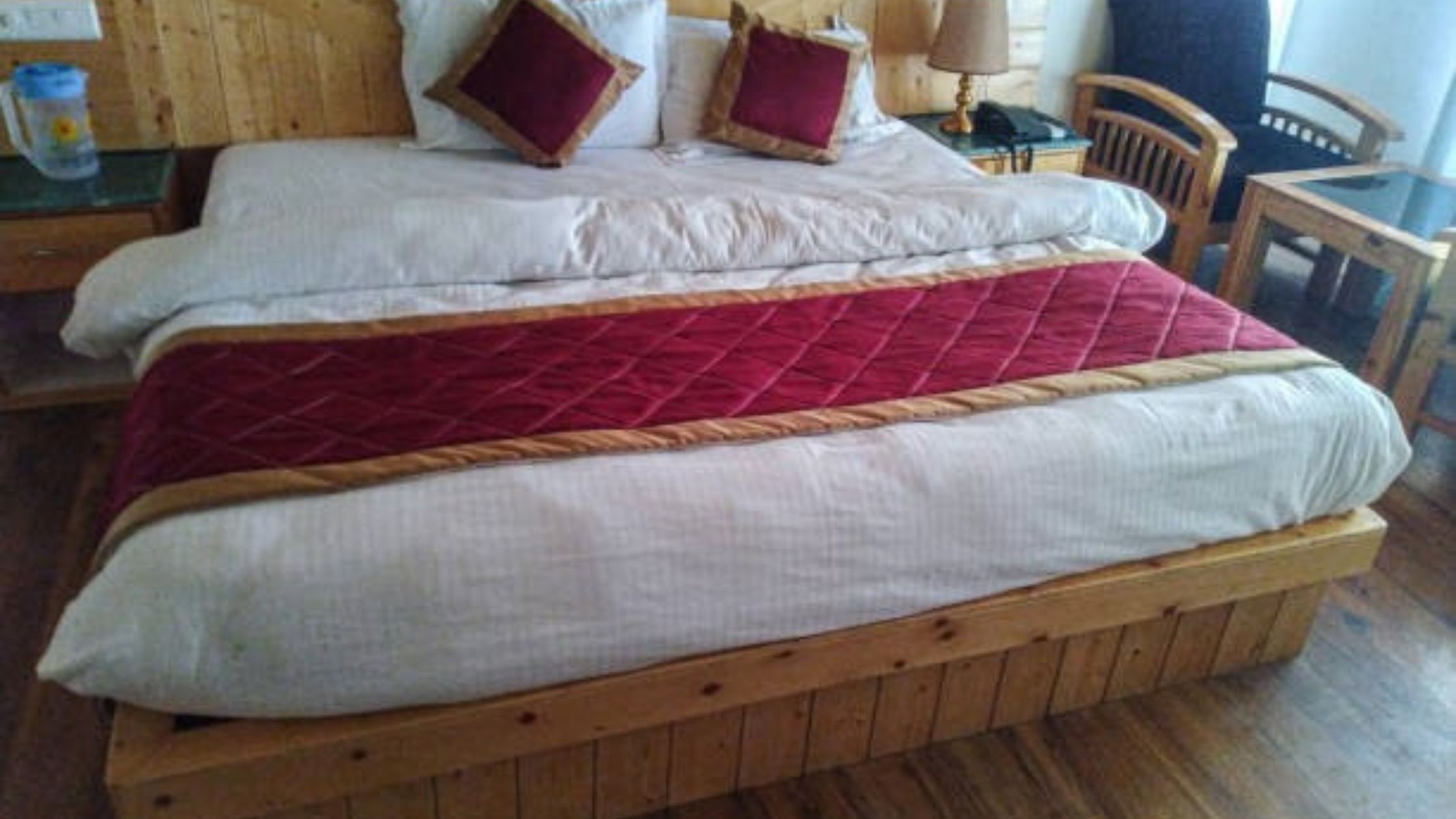Why A Bed & Breakfast in Golden Should Be Your Lodging Priority