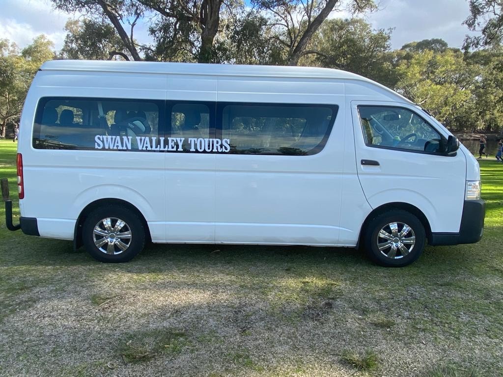 Swan Valley Wine Tours with a Twist – Party on the Go!