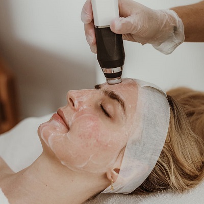 How OxyGeneo Facial Helps with Skin Detoxification