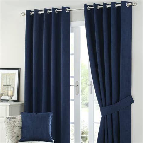 Stylish & Affordable: What to Expect from a Quality Curtains Shop in Dubai
