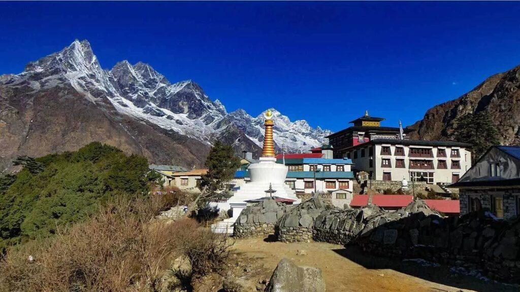When the Sky Flips A Wild Day on the Everest Three Pass Trek