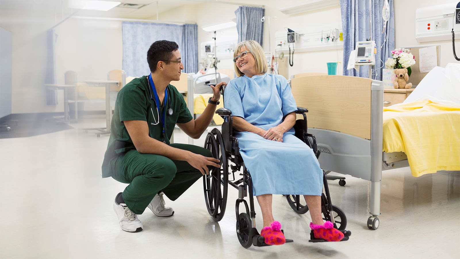 How Home Care Services in Dubai Make Life Simpler for Families
