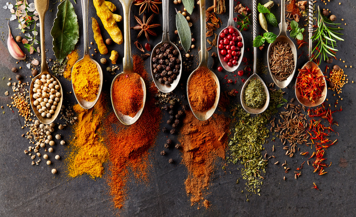 Why Chefs Prefer Organic Spices: A Taste Test Comparison That Will Surprise You
