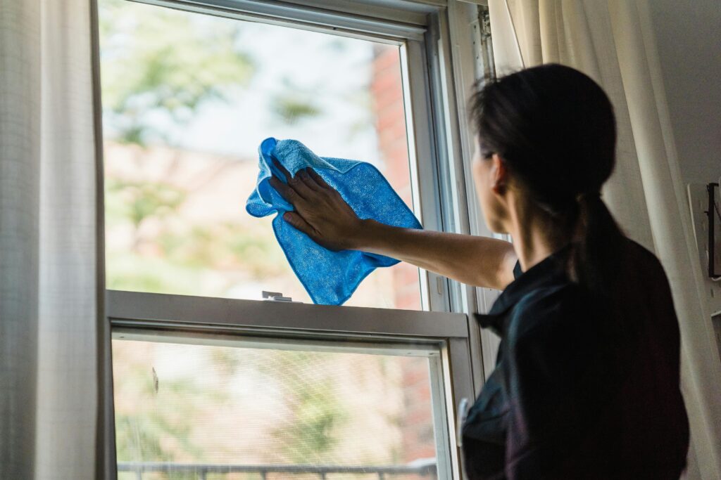 How to Clean Windows Like a Pro: Streak-Free Results Inside and Out