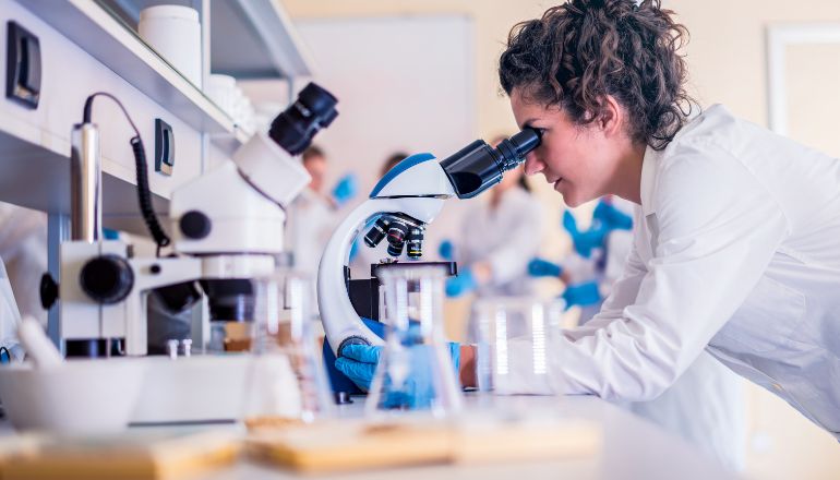 Smart Healthcare Starts with Blood Test at Home in Dubai