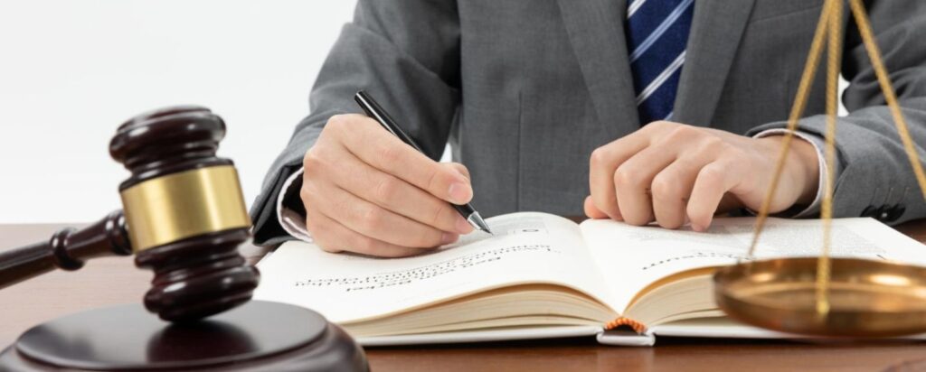 Why Choosing the Right Singapore Law Firm Is Crucial for Corporate and Employment Law Compliance