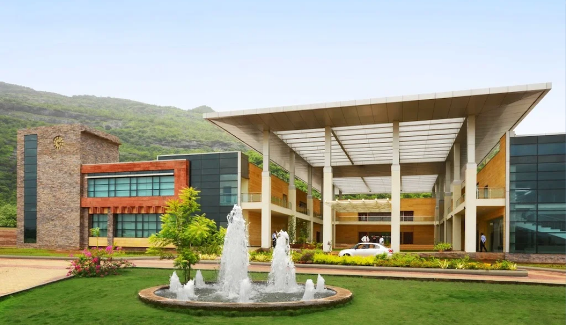 Why Campus Learning Beats Online MBA | Universal AI Universi