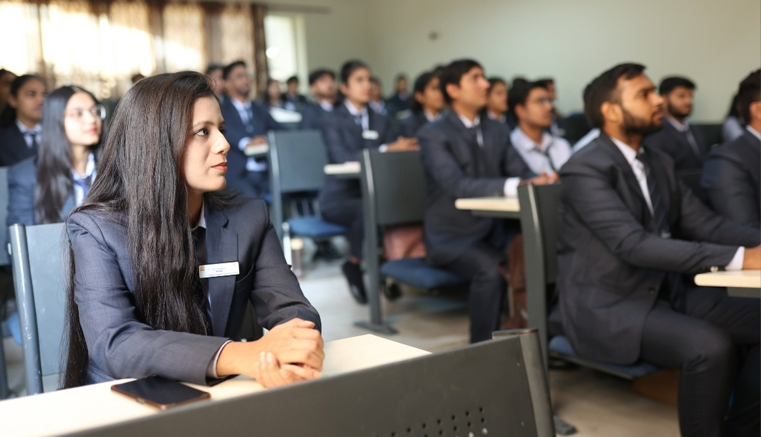 Executive MBA vs MBA: What’s Best for Your Career?