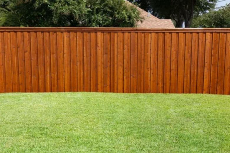 Custom Wood Fence Installation Services in Tampa, Florida