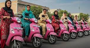 Explore Hybrid Cars for Sale in Karachi via Famewheels