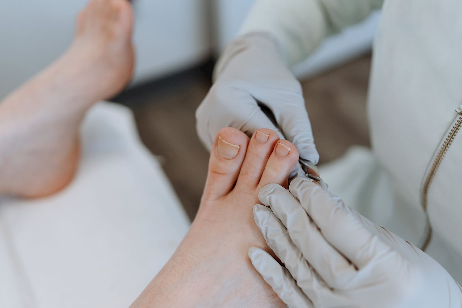 Build a Better Routine for Diabetic Foot Care at Home in Dubai