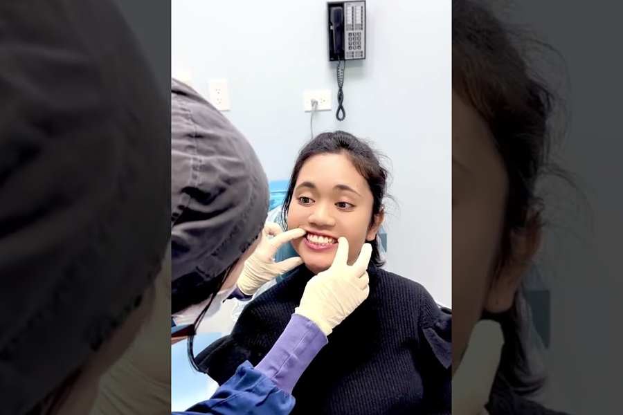 Enhance Your Smile with Expert Cosmetic Dentists in Tustin, CA